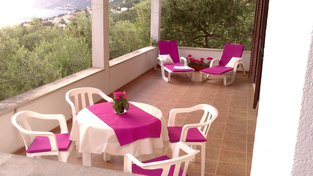 Holiday Home Oliveta Brela Bilik gambar