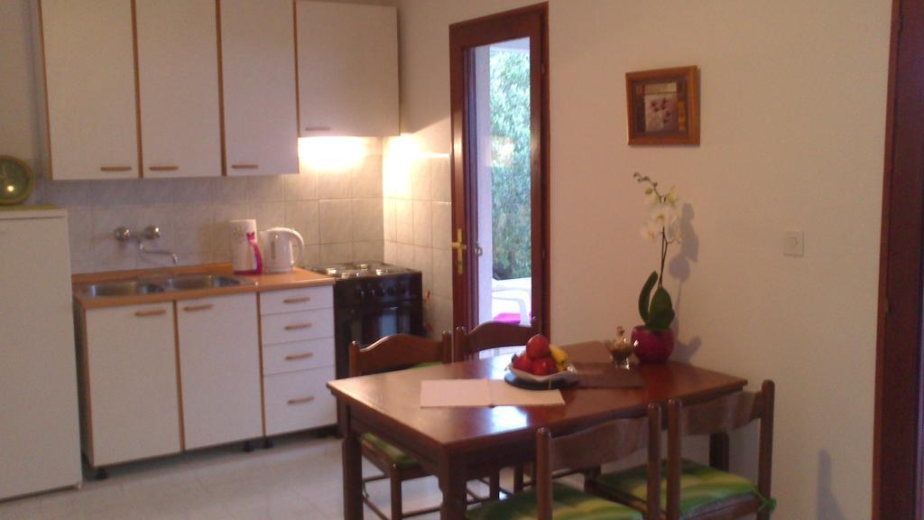 Holiday Home Oliveta Brela Bilik gambar